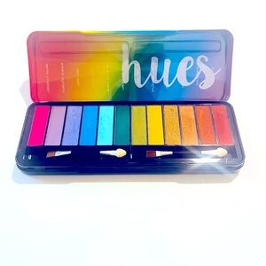 The Color Workshop Hues Eyeshadow Pallet